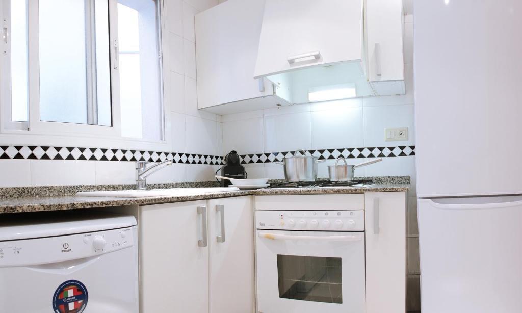 Alguera Apartments Napols Barcelona Room photo